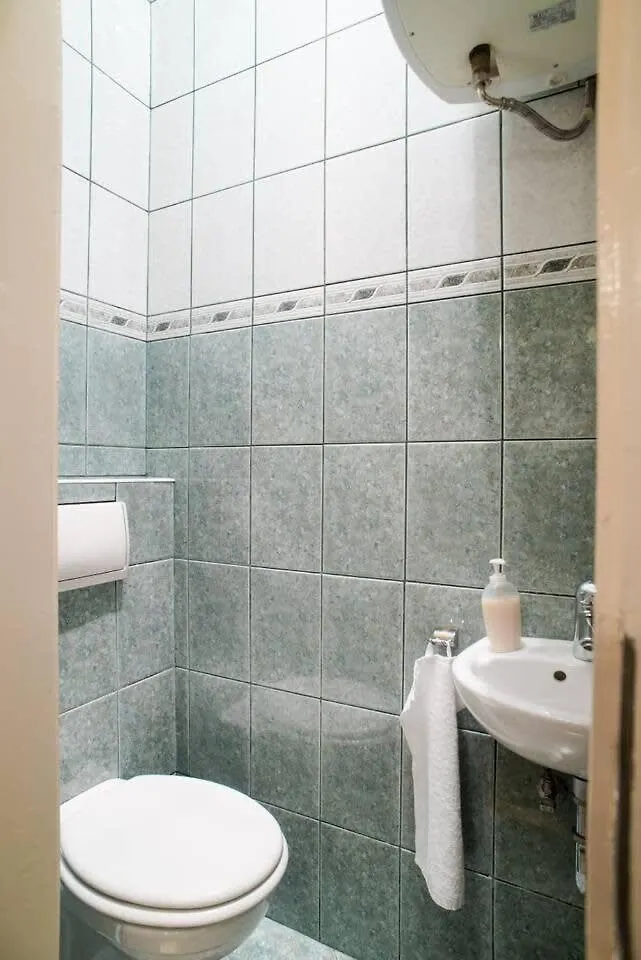 Ultra Central Spacious Home In Vaci Street Budapeste