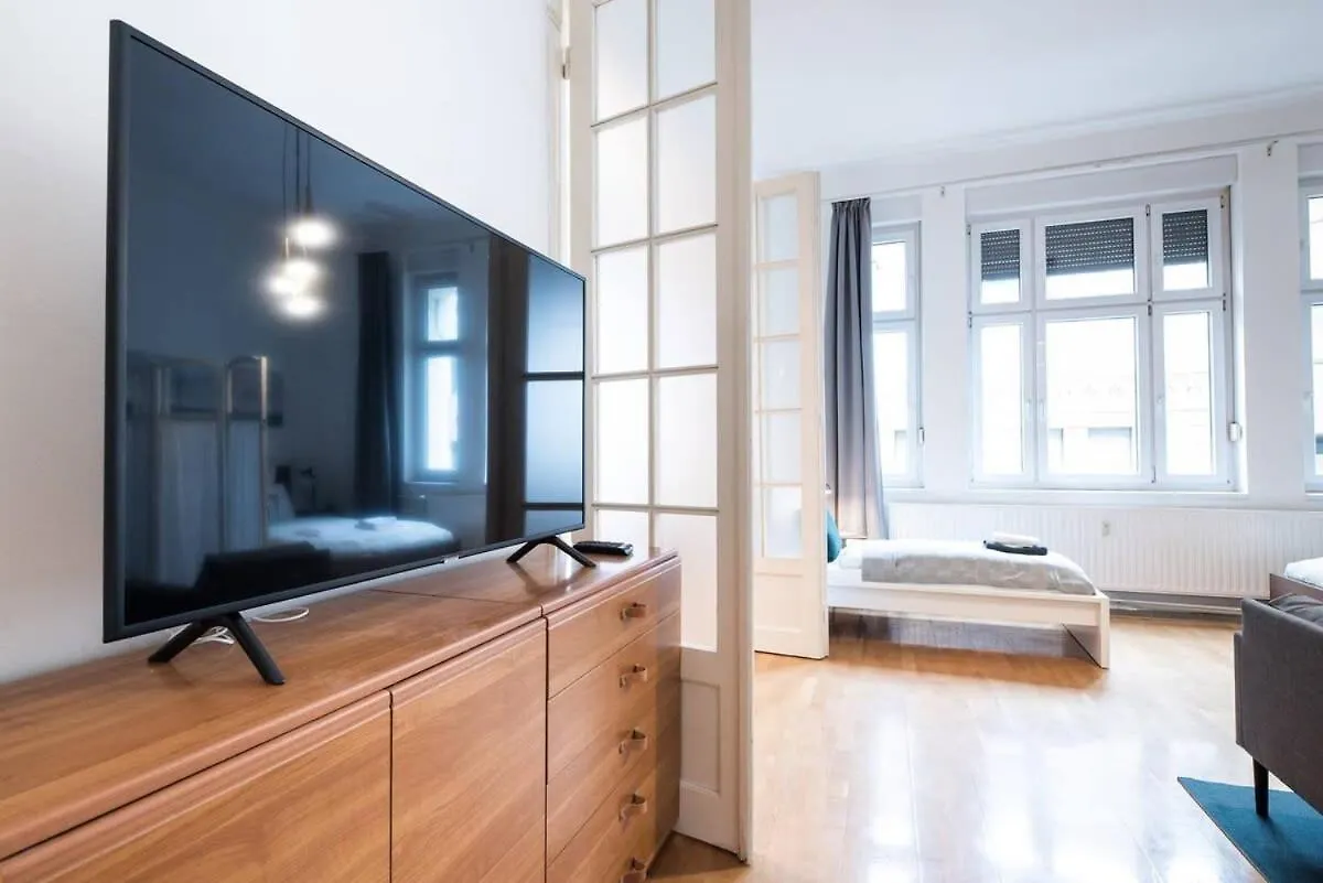 Ultra Central Spacious Home In Vaci Street Budapest